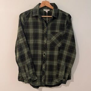 NWT Beachlunchlounge Olive Plaid Woman’s Shirt Small